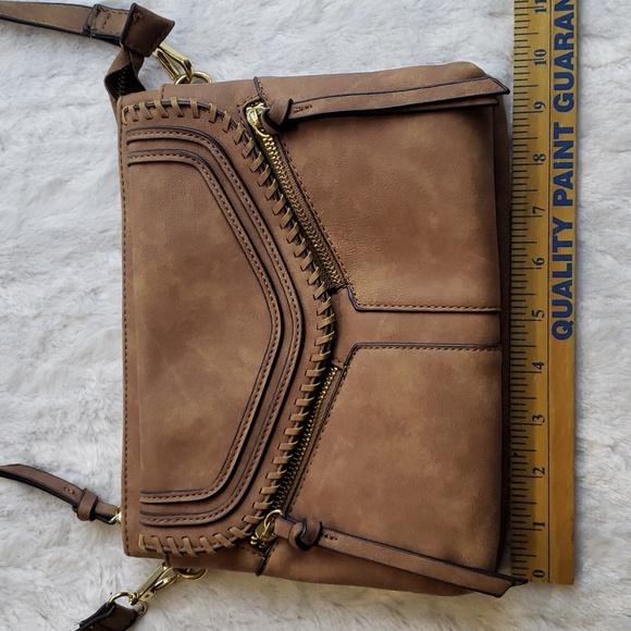 Leanna Vegan Brown faux leather Braided Crossbody Purse. - Picture 13 of 16